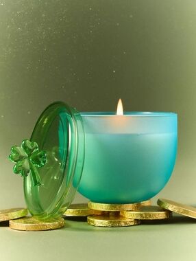 Anthropologie Romy Clover Floral Fresh Grass & Hyacinth Glass Lidded Candle